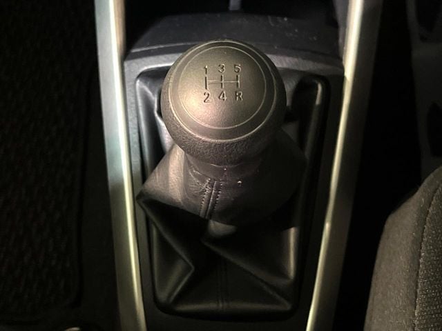 TOYOTA COROLLA FIELDER 2013