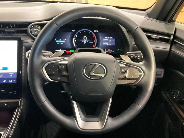 TOYOTA LEXUS LBX 2024