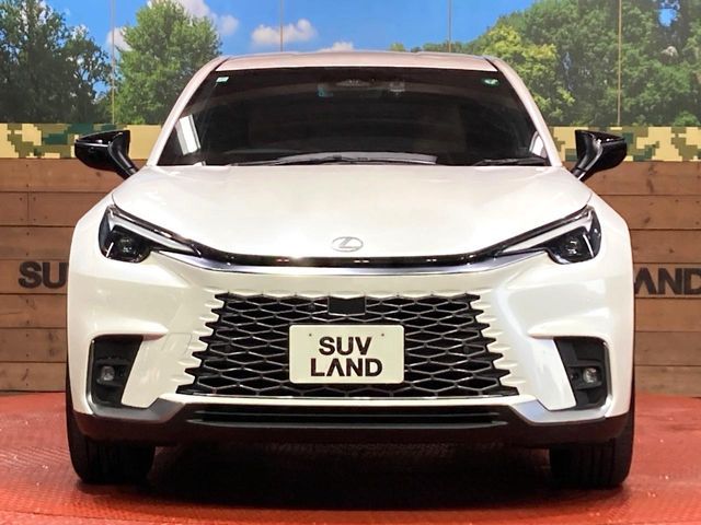 TOYOTA LEXUS LBX 2024