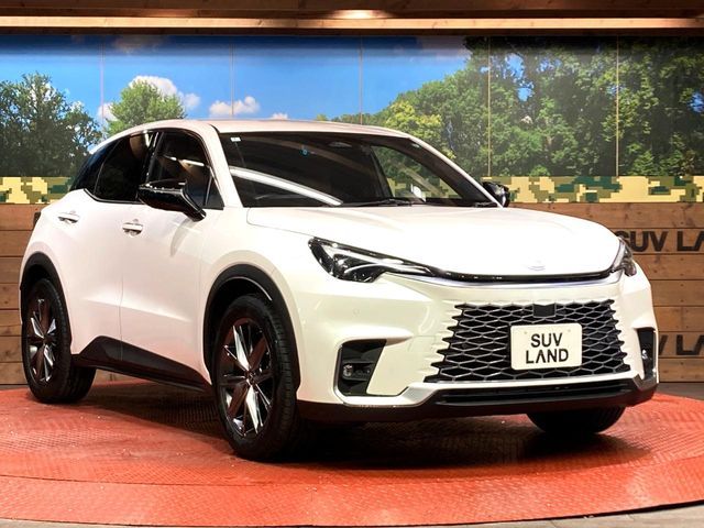 TOYOTA LEXUS LBX 2024