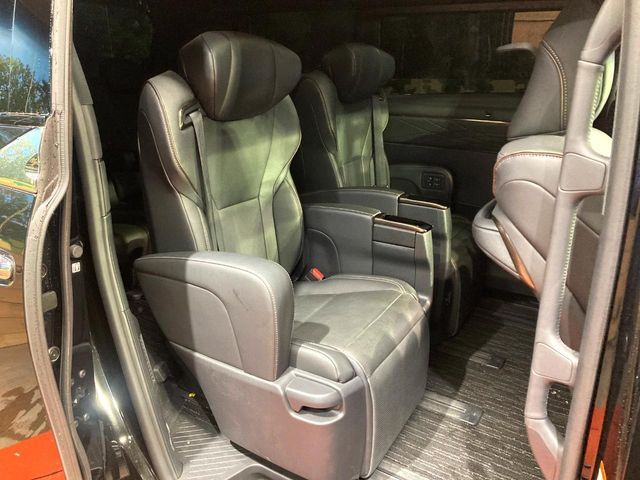 TOYOTA ALPHARD 2024