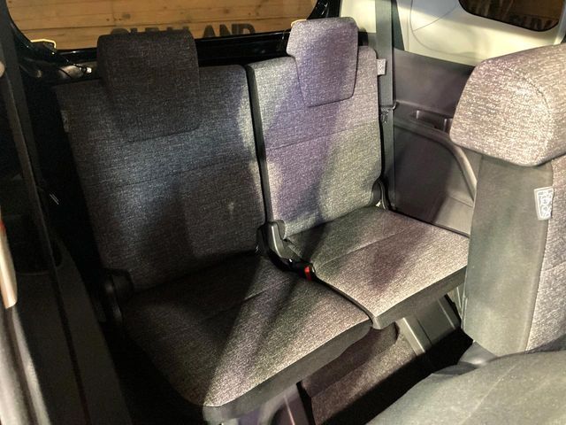 TOYOTA SIENTA HYBRID 2022