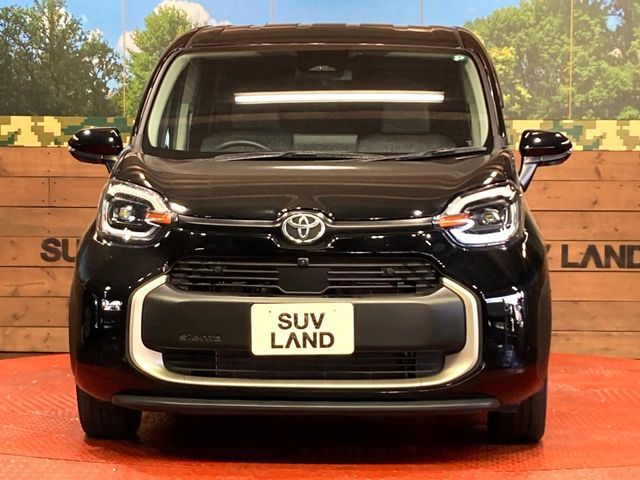 TOYOTA SIENTA HYBRID 2022