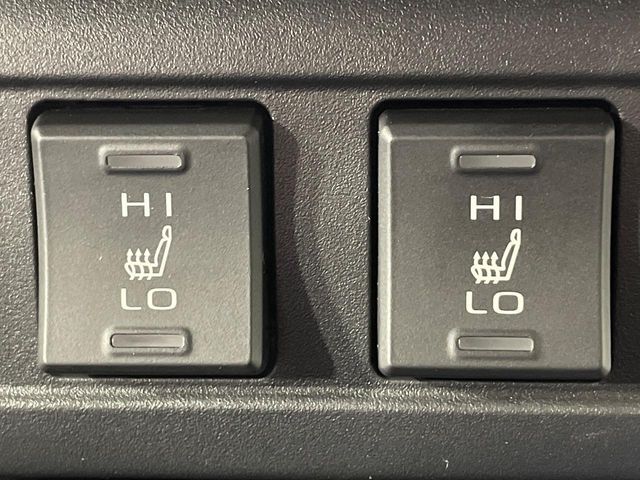 TOYOTA COROLLA CROSS HYBRID 2024