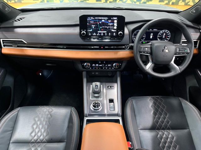 MITSUBISHI OUTLANDER PHEV 2022