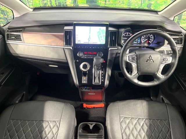 MITSUBISHI DELICA D:5 4WD 2023