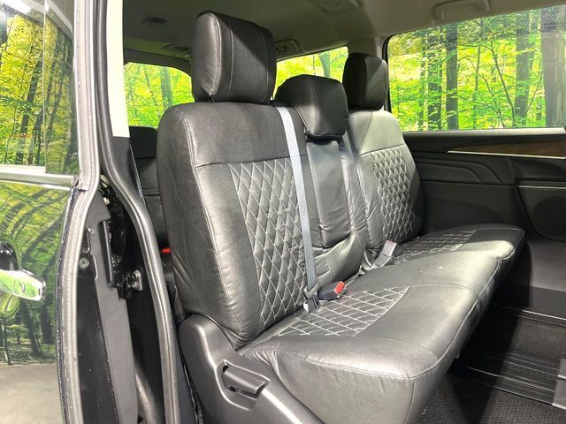 MITSUBISHI DELICA D:5 4WD 2023