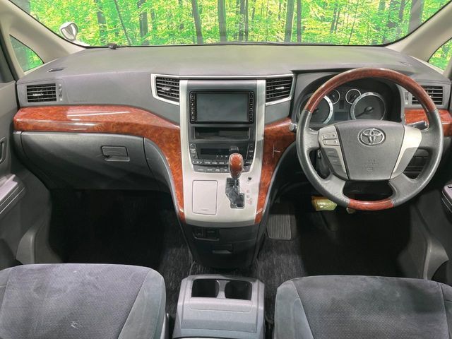 TOYOTA VELLFIRE 2009