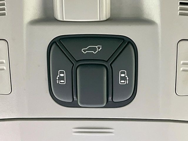 TOYOTA VELLFIRE 2009