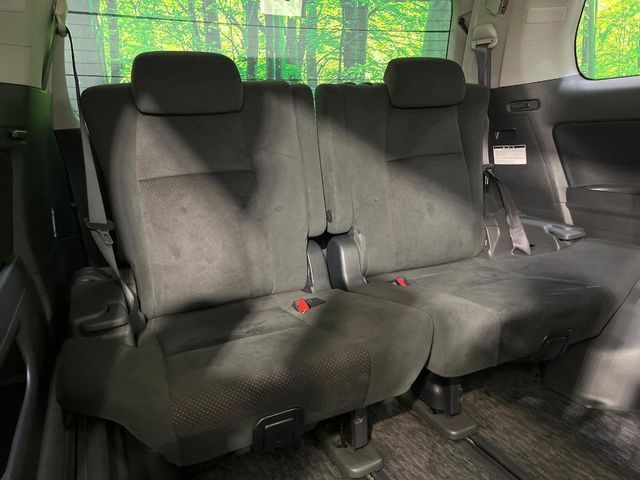 TOYOTA VELLFIRE 2009