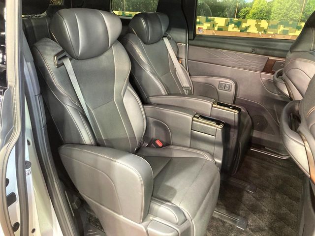 TOYOTA ALPHARD hybrid 2023