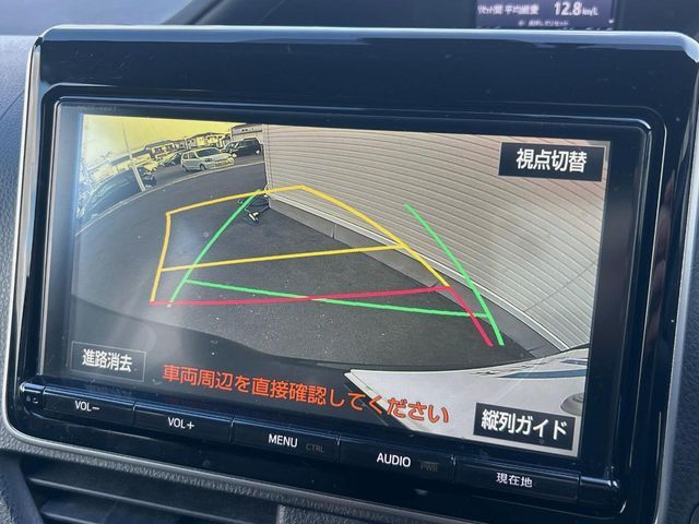 TOYOTA VOXY HYBRID 2017