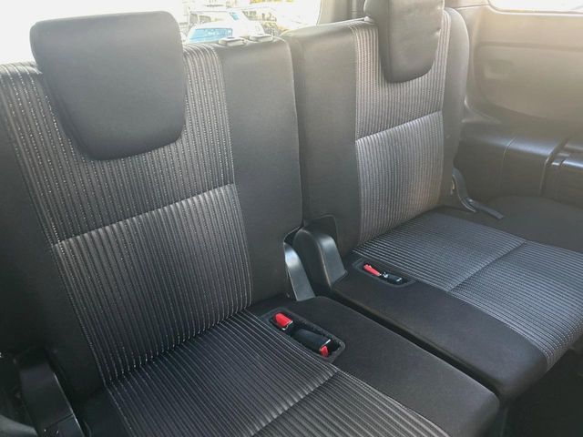 TOYOTA VOXY HYBRID 2017