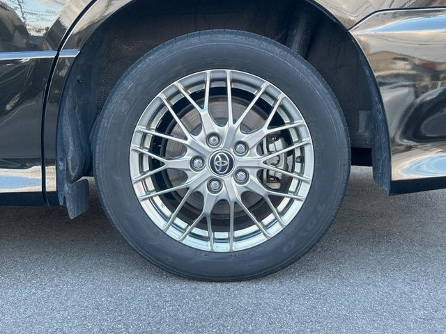 TOYOTA VOXY HYBRID 2017