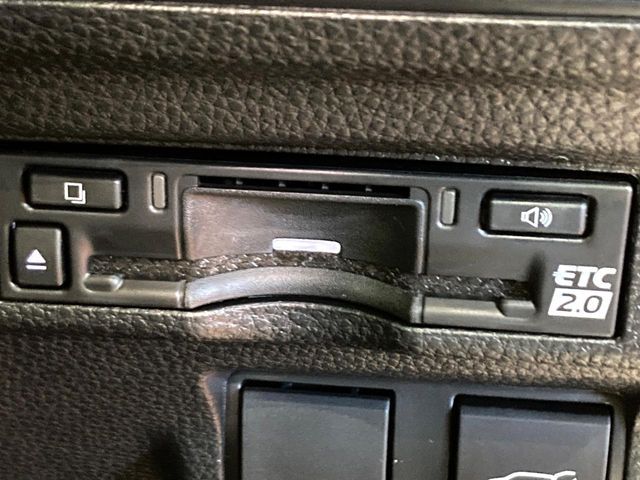 TOYOTA COROLLA CROSS HYBRID 2025