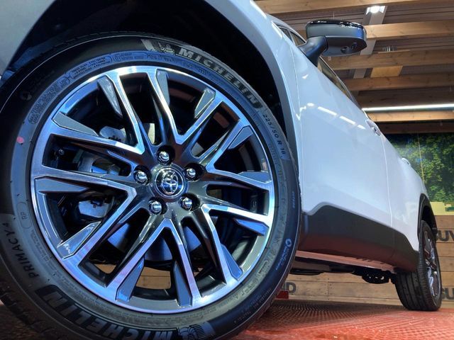 TOYOTA COROLLA CROSS HYBRID 2025