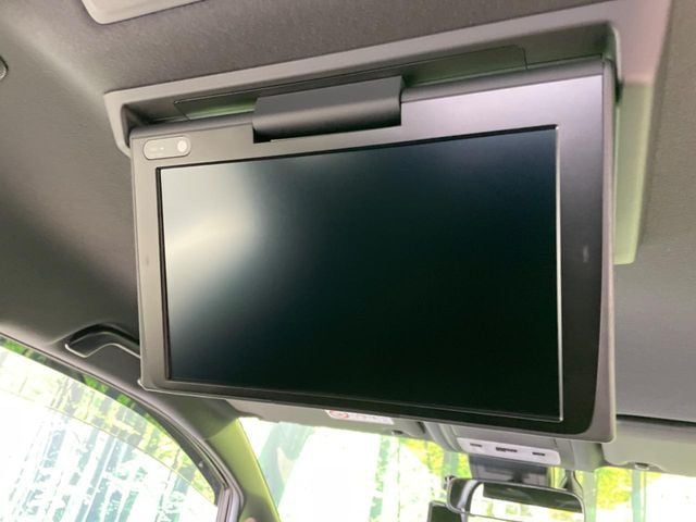 TOYOTA VOXY HYBRID 2018