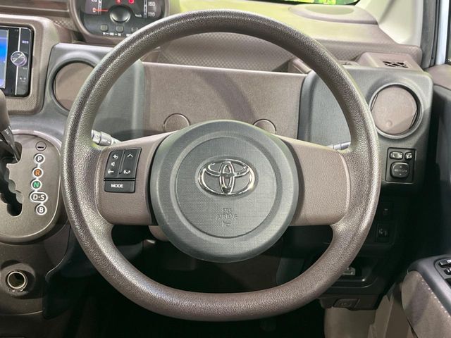 TOYOTA PORTE 2013