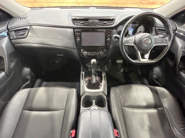 NISSAN X-TRAIL HYBRID 4WD 2019