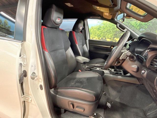 TOYOTA HILUX 4WD 2023