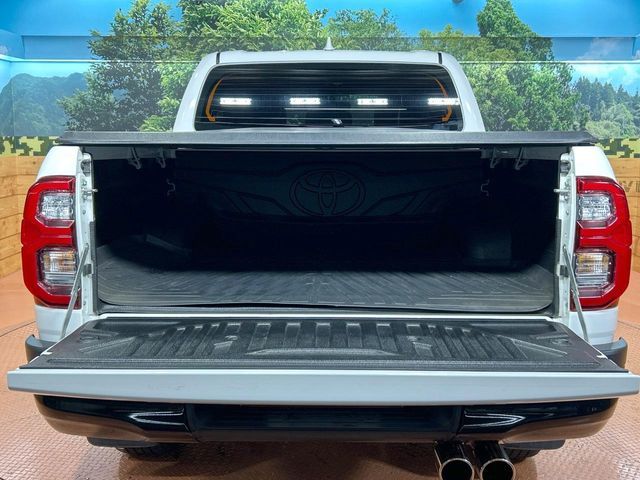 TOYOTA HILUX 4WD 2023