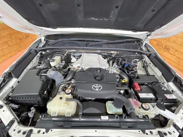 TOYOTA HILUX 4WD 2023