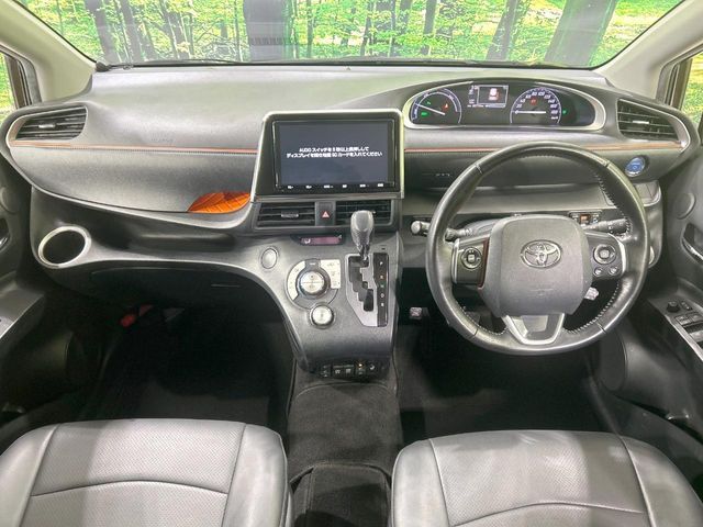 TOYOTA SIENTA HYBRID 2018