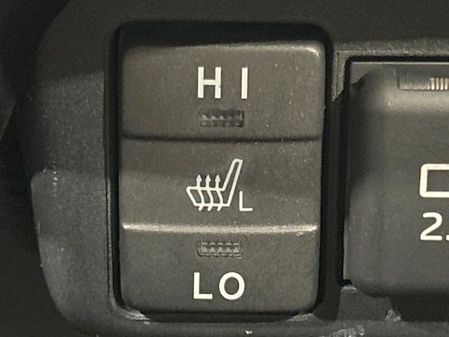 TOYOTA SIENTA HYBRID 2018