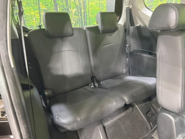 TOYOTA SIENTA HYBRID 2018