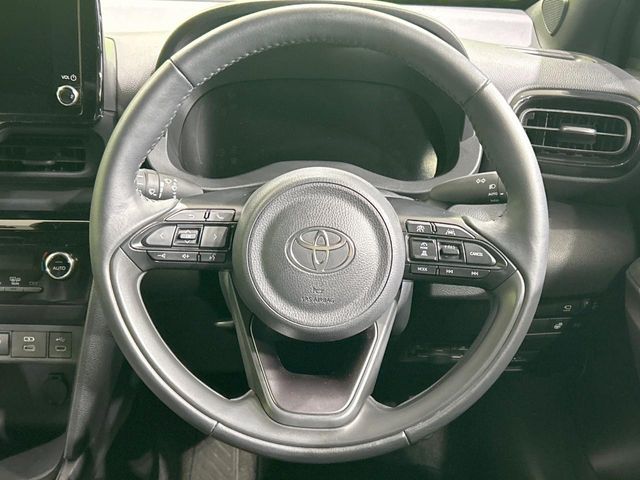 TOYOTA YARIS CROSS 2025