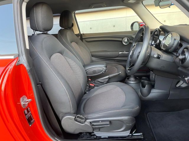 BMW MINI COOPER D 2020