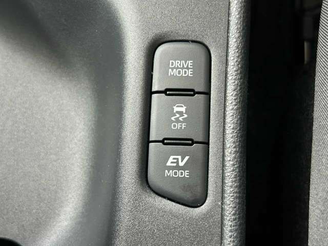 TOYOTA YARIS HYBRID 2024