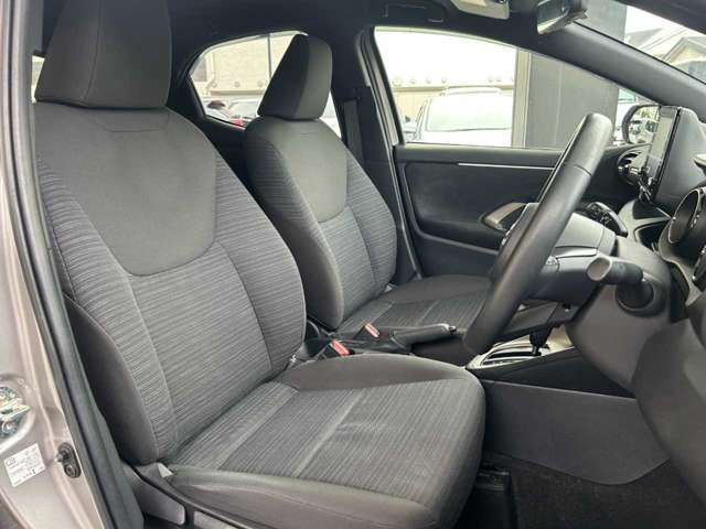 TOYOTA YARIS HYBRID 2024