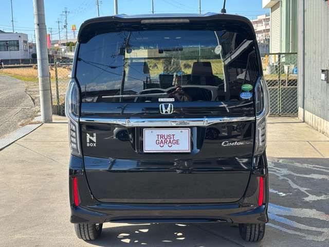HONDA N BOX CUSTOM 2018