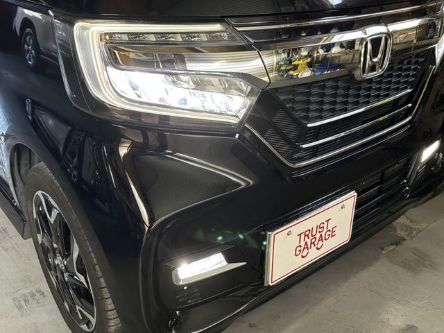 HONDA N BOX CUSTOM 2018