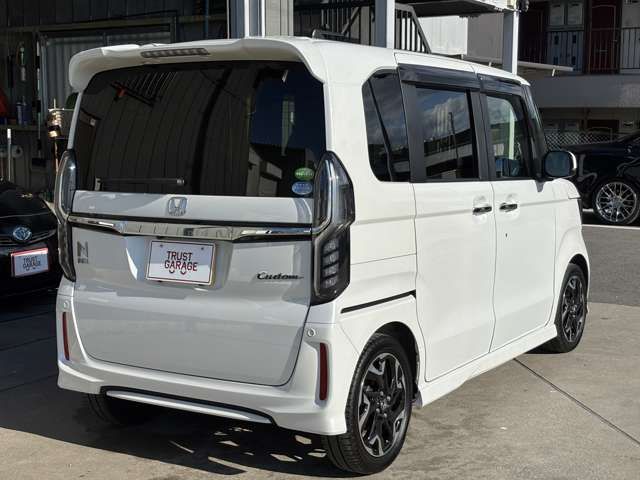 HONDA N BOX CUSTOM 2018