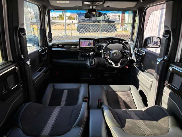 HONDA N BOX CUSTOM 2018