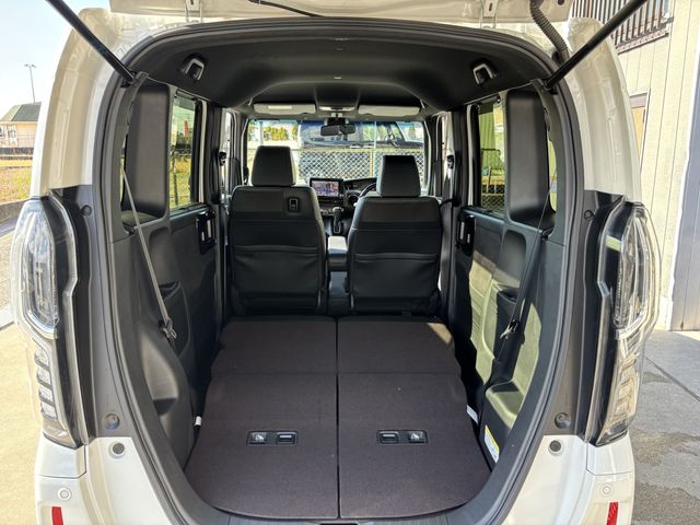 HONDA N BOX CUSTOM 2018