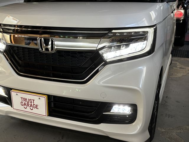 HONDA N BOX CUSTOM 2018