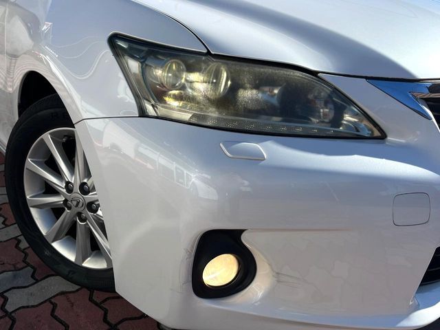 TOYOTA LEXUS CT200h 2011