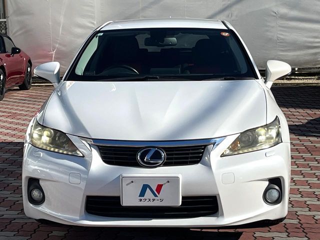 TOYOTA LEXUS CT200h 2011