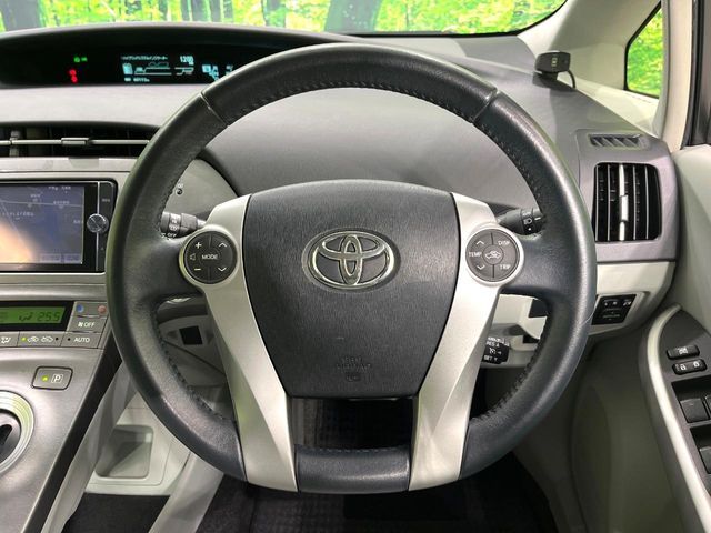 TOYOTA PRIUS 2014