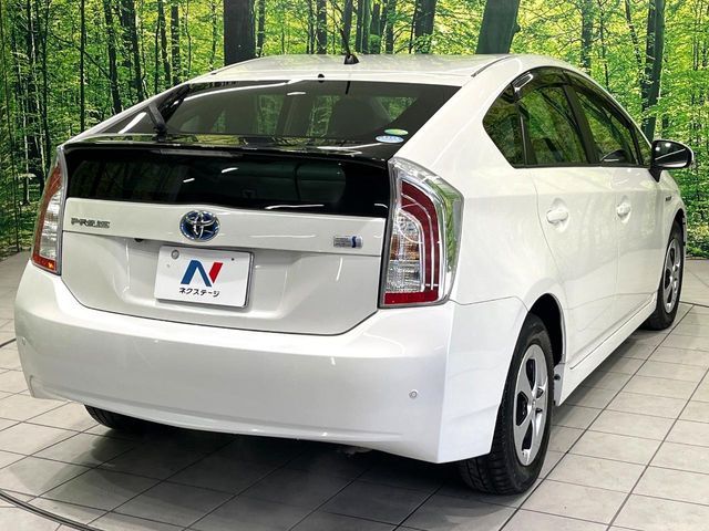 TOYOTA PRIUS 2014