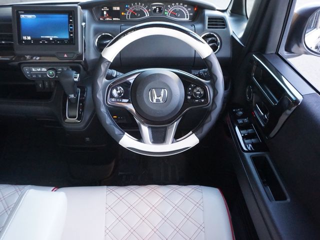 HONDA N BOX CUSTOM 2020