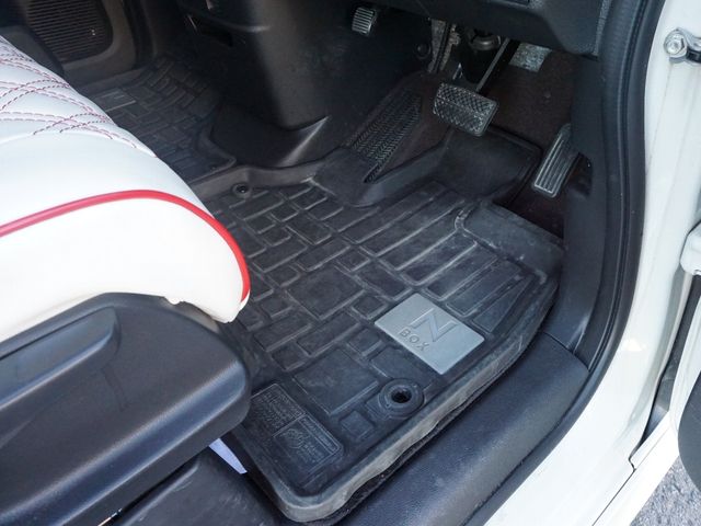 HONDA N BOX CUSTOM 2020