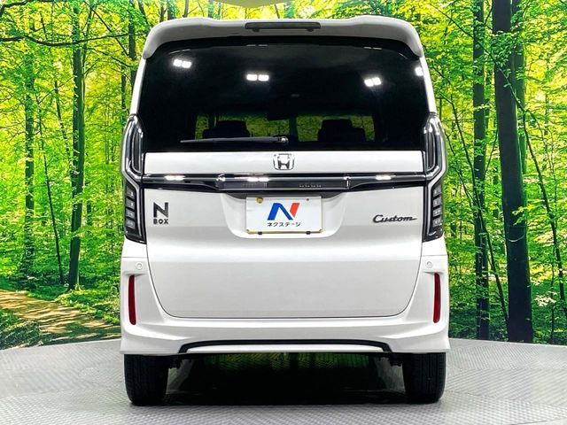 HONDA N BOX CUSTOM 2018