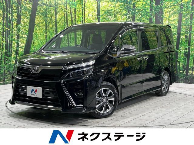 TOYOTA VOXY 2021