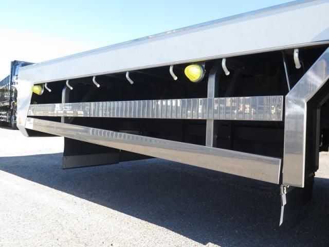 MITSUBISHI FUSOU SUPER GREAT 2018