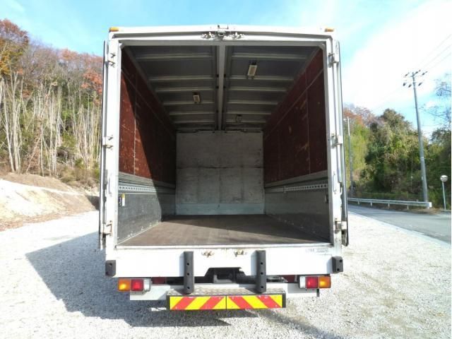 MITSUBISHI FUSOU FIGHTER 2015