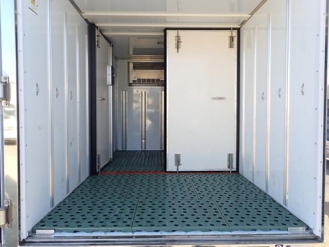 MITSUBISHI CANTER 2020